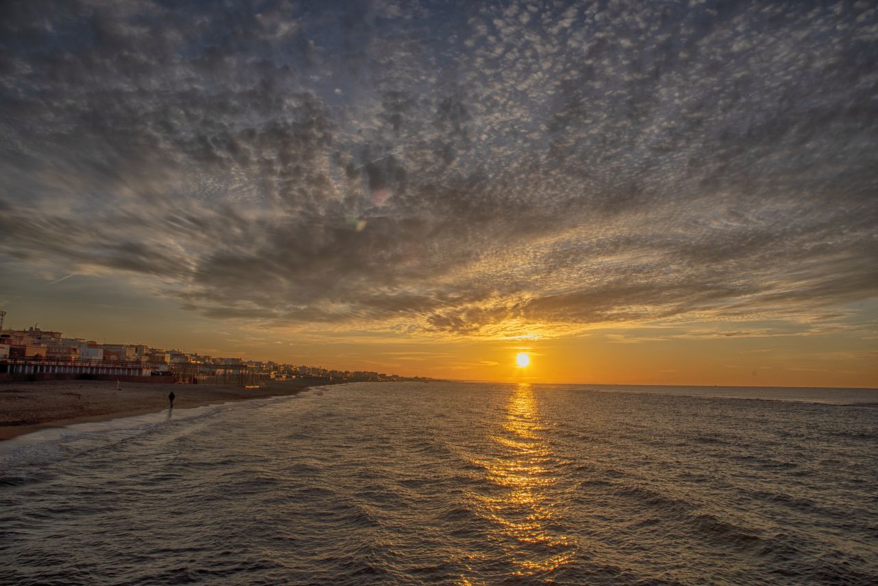 Al Pontile di Ostia, l�alba del solstizio d�inverno torna a unire la citt� e il mare